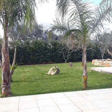 A Casa Di Giuseppe Pensionat Sant Isidoro (Apulia)