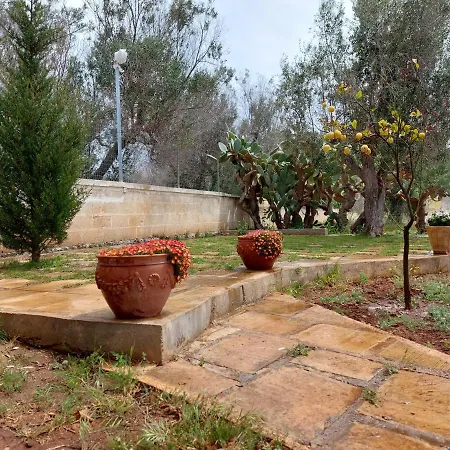 A Casa Di Giuseppe Sant Isidoro (Apulia)